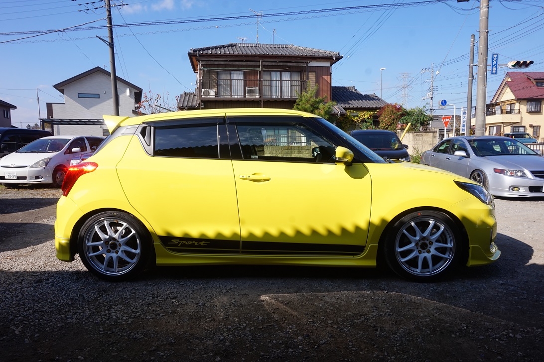 注目 スズキ スイフト 中間パイプストレート化 ZC33S ワンオフマフラー