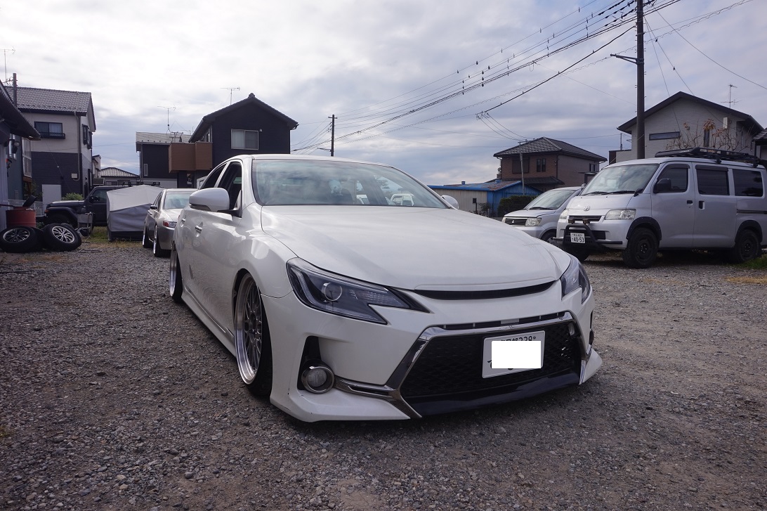 トヨタ　マークX　フェンダーツメ切り