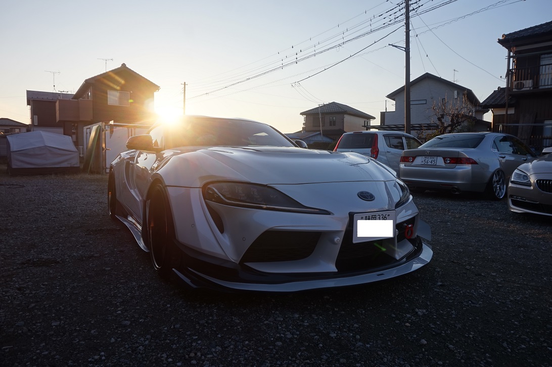 トヨタ　スープラ　ダウンパイプ取り付け